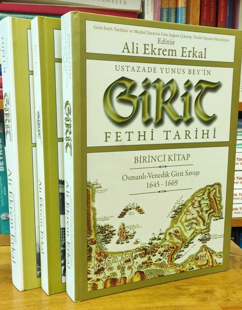 Ustazade Yunus Bey'in Girit Fethi Tarihi (Set of 3 Books)
